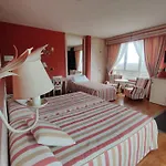 Leonor Miron Hotell Soria