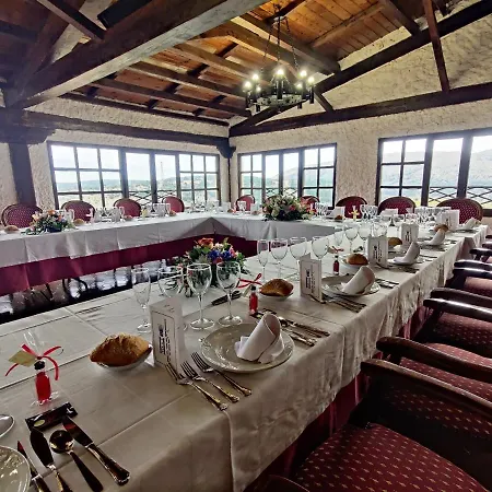 Leonor Miron Hotel