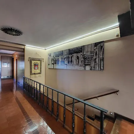 Hotel Leonor Mirón