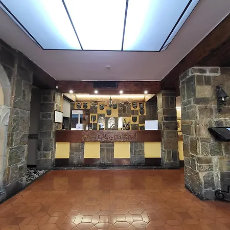 莱昂诺尔米龙酒店 酒店