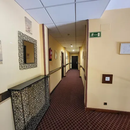Hotel Leonor Miron