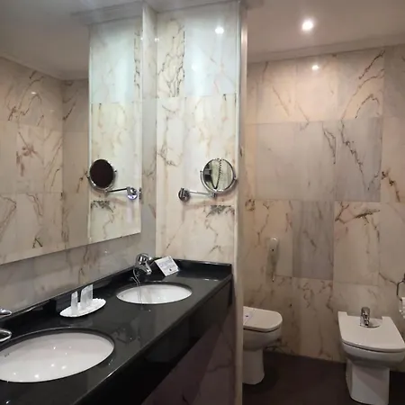 Hotel Leonor Miron 4*