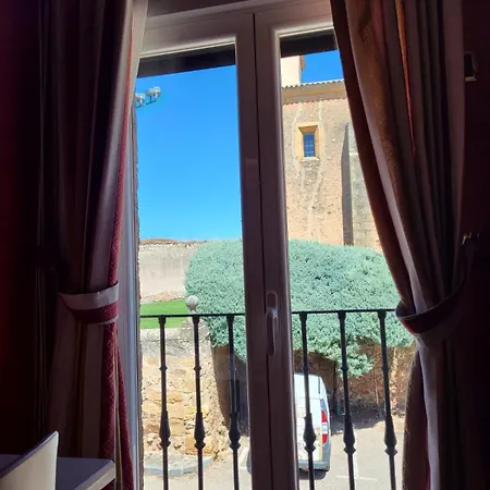 Leonor Miron 4* Soria