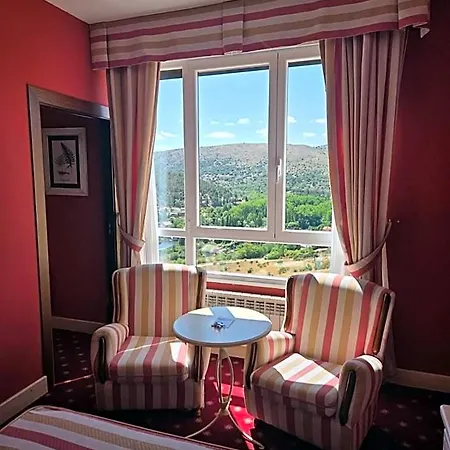 Ξενοδοχείο Leonor Miron 4*