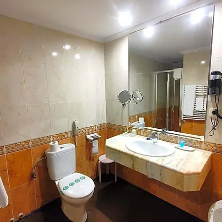 Hotel Leonor Miron 4*