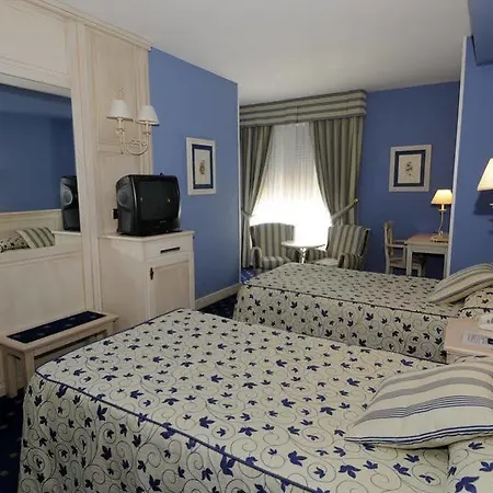 Leonor Miron Hotel