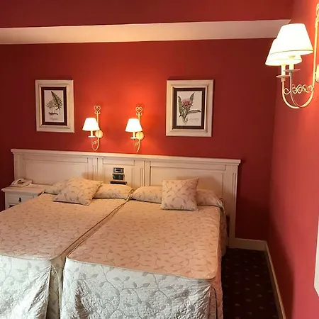 Hotel Leonor Miron