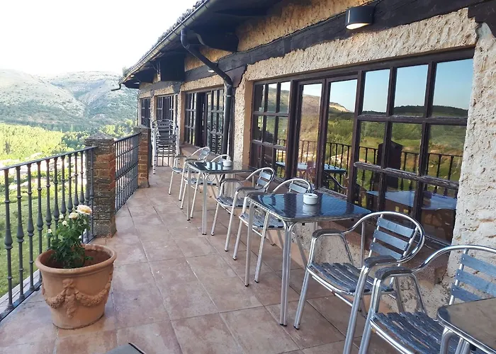 Hotel Leonor Mirón 4*